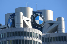 Logo automobilky BMW v Mníchove. FOTO: TASR/DPA