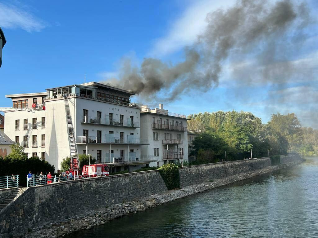 V hoteli Pavla v Piešťanoch došlo k požiaru. FOTO: Facebook/Trnavské rádio
