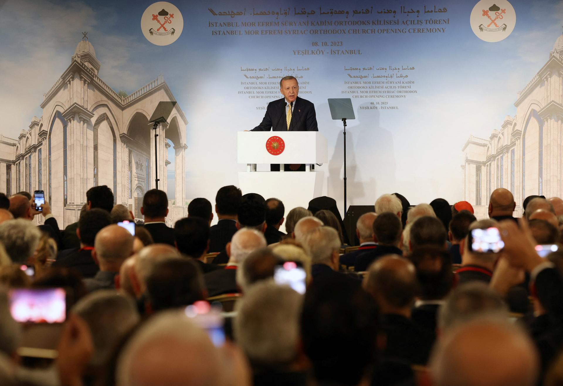Erdogan otvoril nový kresťanský kostol, prvý v modernom tureckom štáte