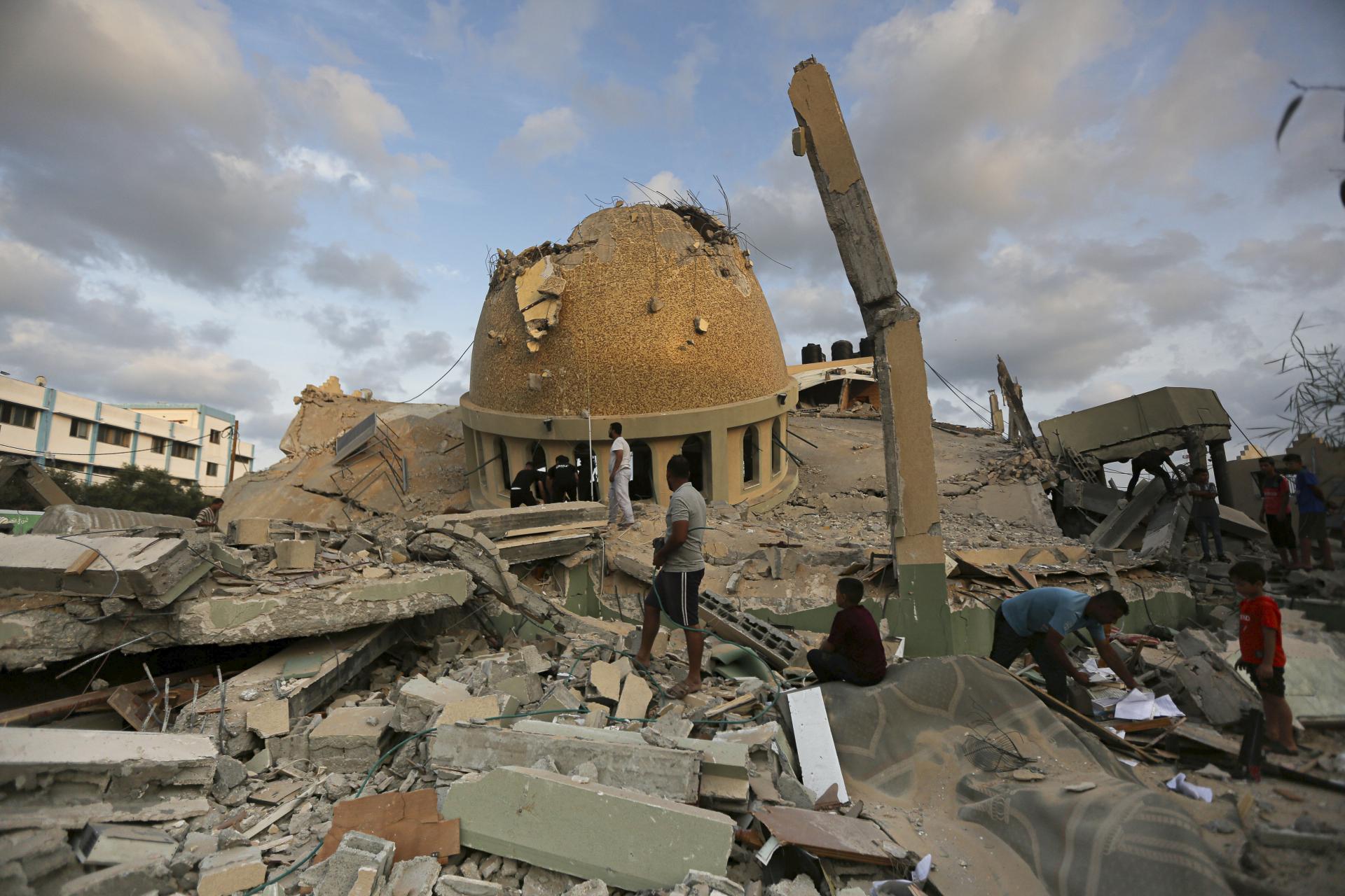 ANALÝZA: Bomba pod Blízkym východom. Prečo Hamas (a Irán) potrebujú vojnu
