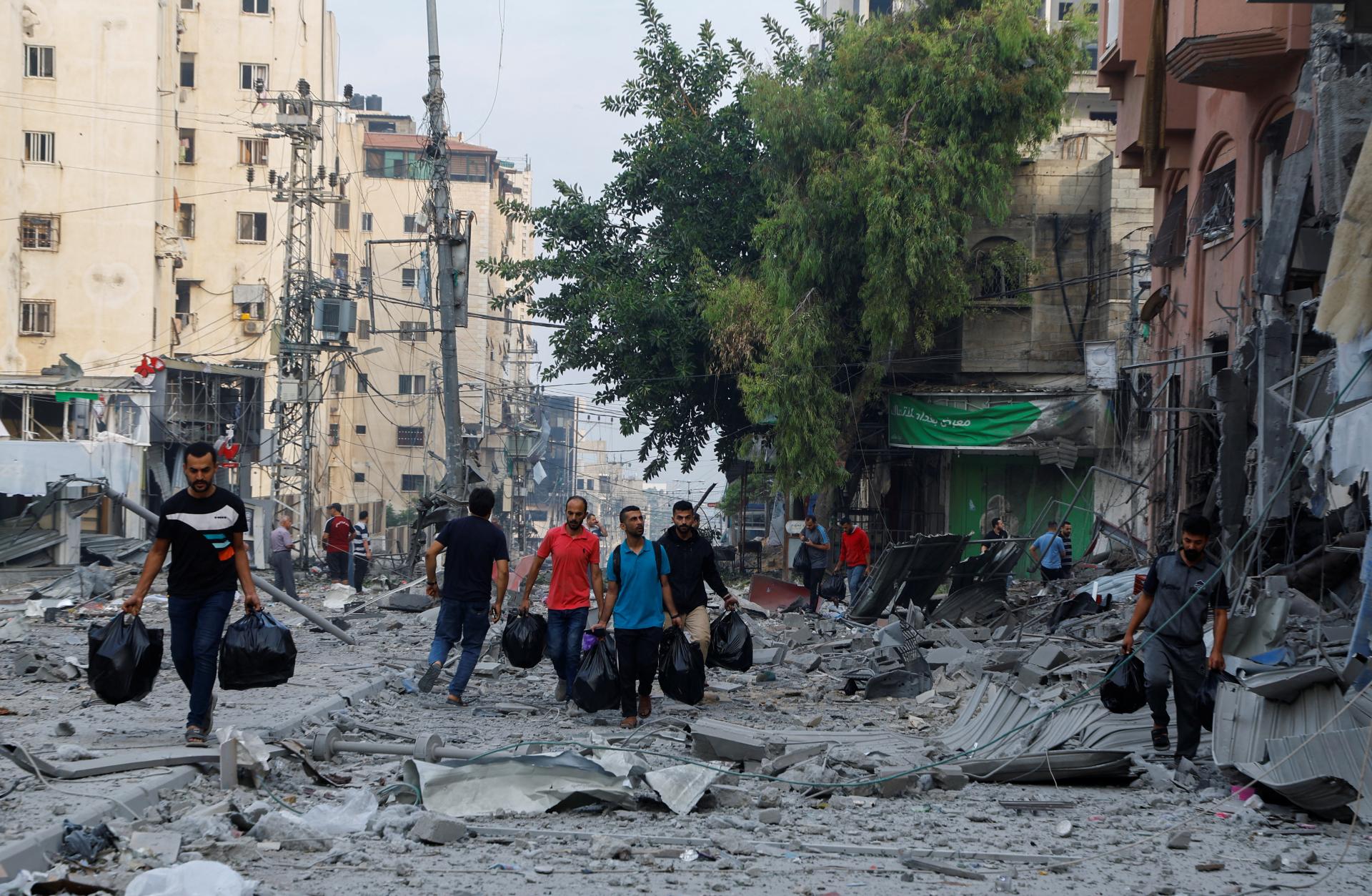 Spojené štáty chcú koridor pre civilistov z Pásma Gazy, Egypt sa masovému exodu snaží zabrániť