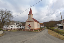 Záber nepoškodeného kostolu v Jankovciach na východnom Slovensku z novembra 2021. FOTO: Google Maps