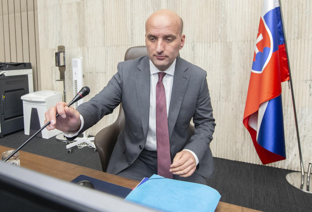 Minister financií Michal Horváth počas 19. schôdze vlády. FOTO: TASR/Martin Baumann