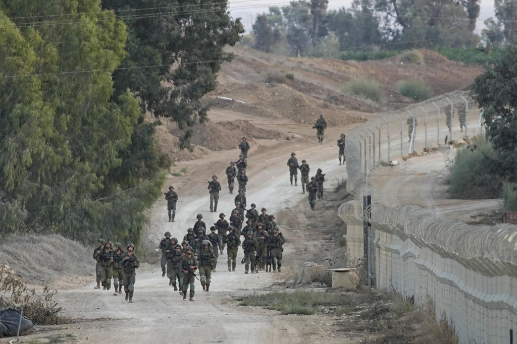 Kibuc Be‘eri obsadili v sobotu 7. októbra z pásma Gazy militanti palestínskeho hnutia Hamas, kde zabili a zadržali mnoho Izraelčanov. FOTO: TASR/AP