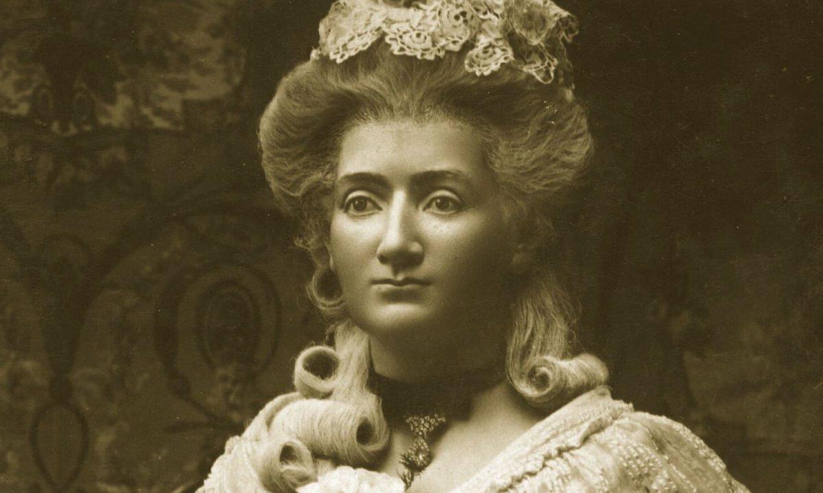 L’histoire de Madame Tussaud : Elle a été arrêtée avec la femme de Napoléon, on a dit qu’elle avait fait des statues à partir des têtes coupées des rois