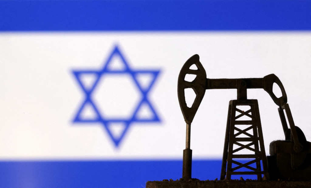 Ceny ropy ovplyvňuje aj konflikt v Izraeli. FOTO: Reuters