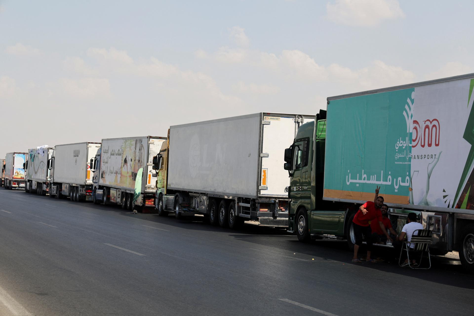 Pomoc pre Gazu uviazla v Egypte, priechod Rafah je uzavretý
