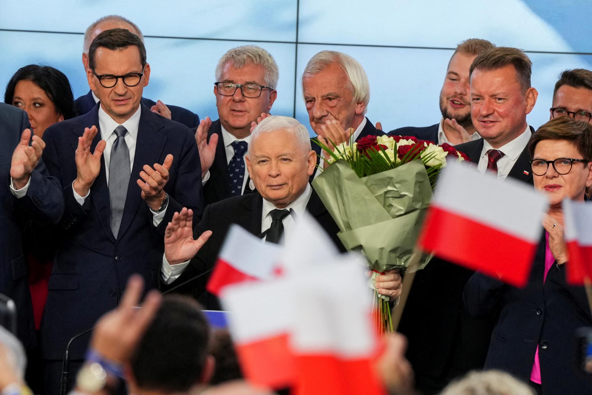 Voľby v Poľsku demokratické štandardy spĺňali, vládna strana však mala v predvolebnej kampani jasnú výhodu