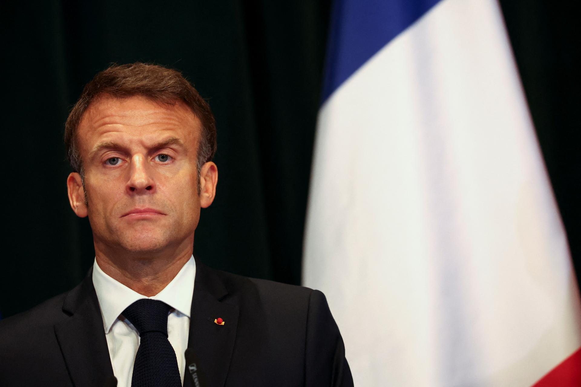 Macron kritizoval zverejnenie videa s uneseným dievčaťom s francúzskym občianstvom, rád by išiel do Izraela