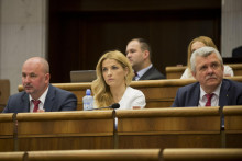 Martina Šimkovičová (v strede) sa má stať ministerkou kultúry. FOTO: TASR/Michal Svítok