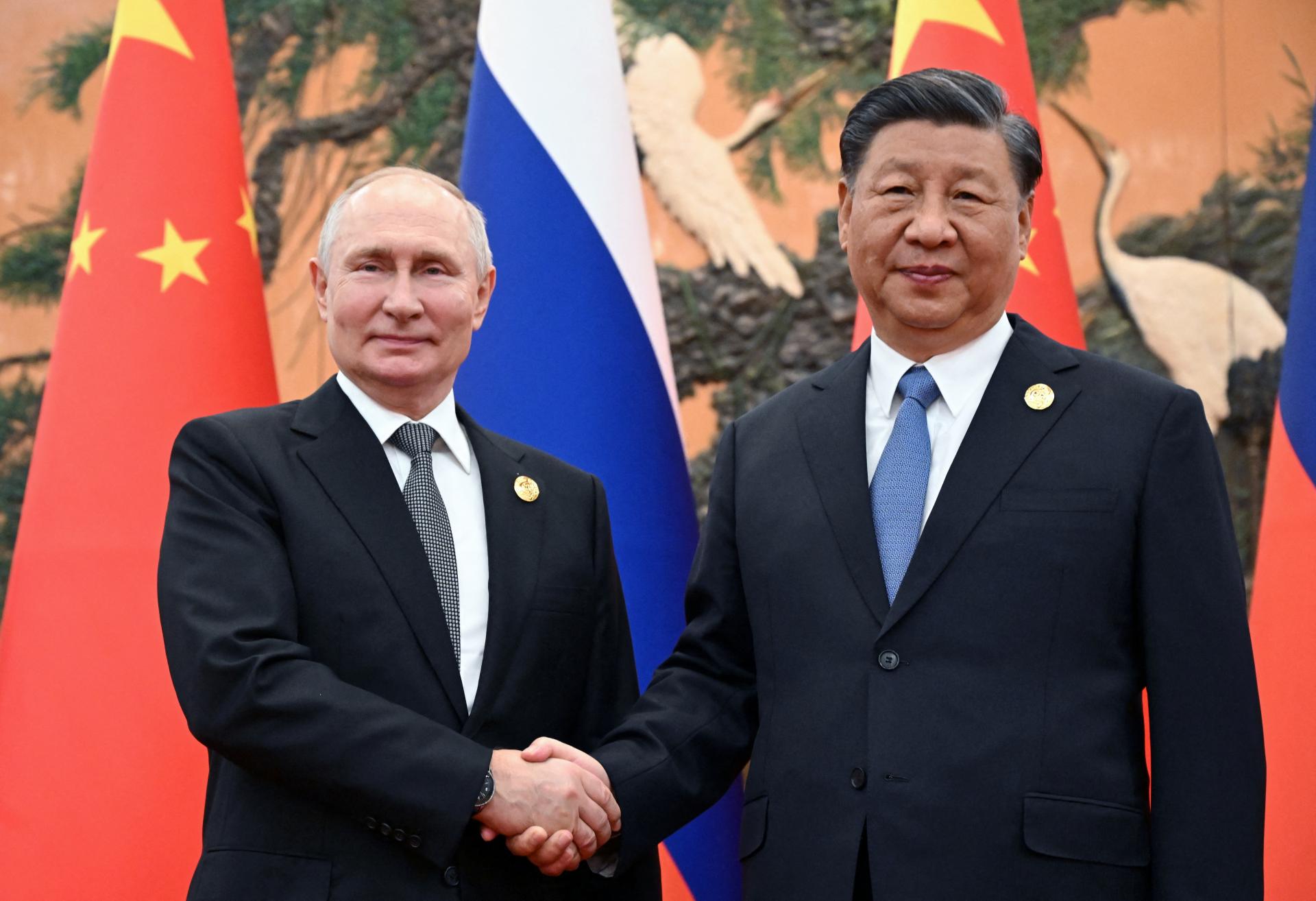 Putin sa stretol so Si Ťin-pchingom. Pochvaľovali si priateľstvo a spoluprácu