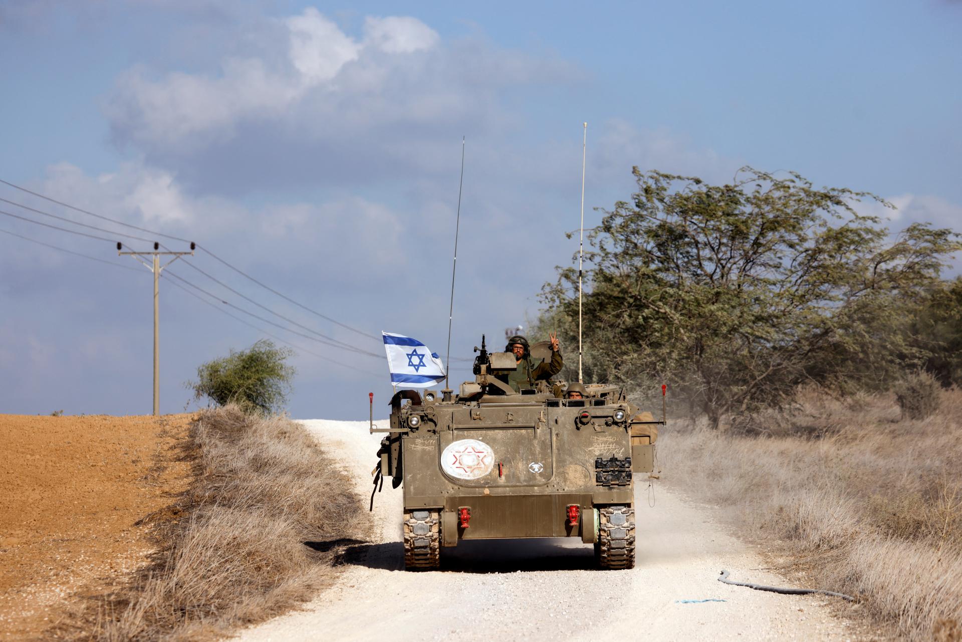 Čoskoro uvidíte Pásmo Gazy zvnútra, povedal izraelský minister obrany vojakom