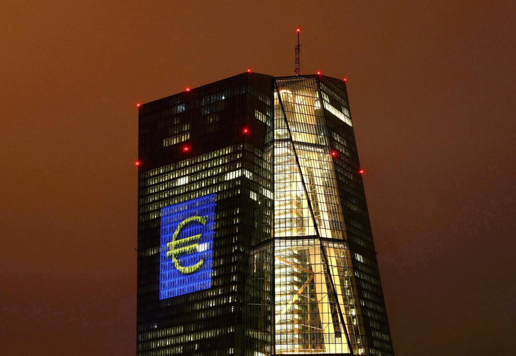 Budova Európskej centrálnej banky v nemeckom Frankfurte. FOTO: REUTERS