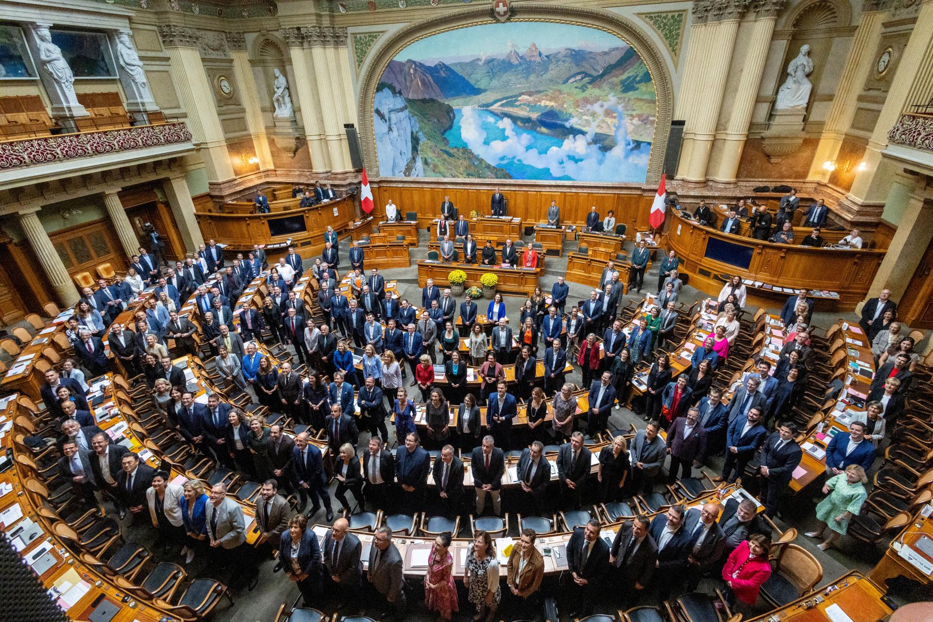 Vo Švajčiarku sa konajú parlamentné voľby; očakáva sa prepad 