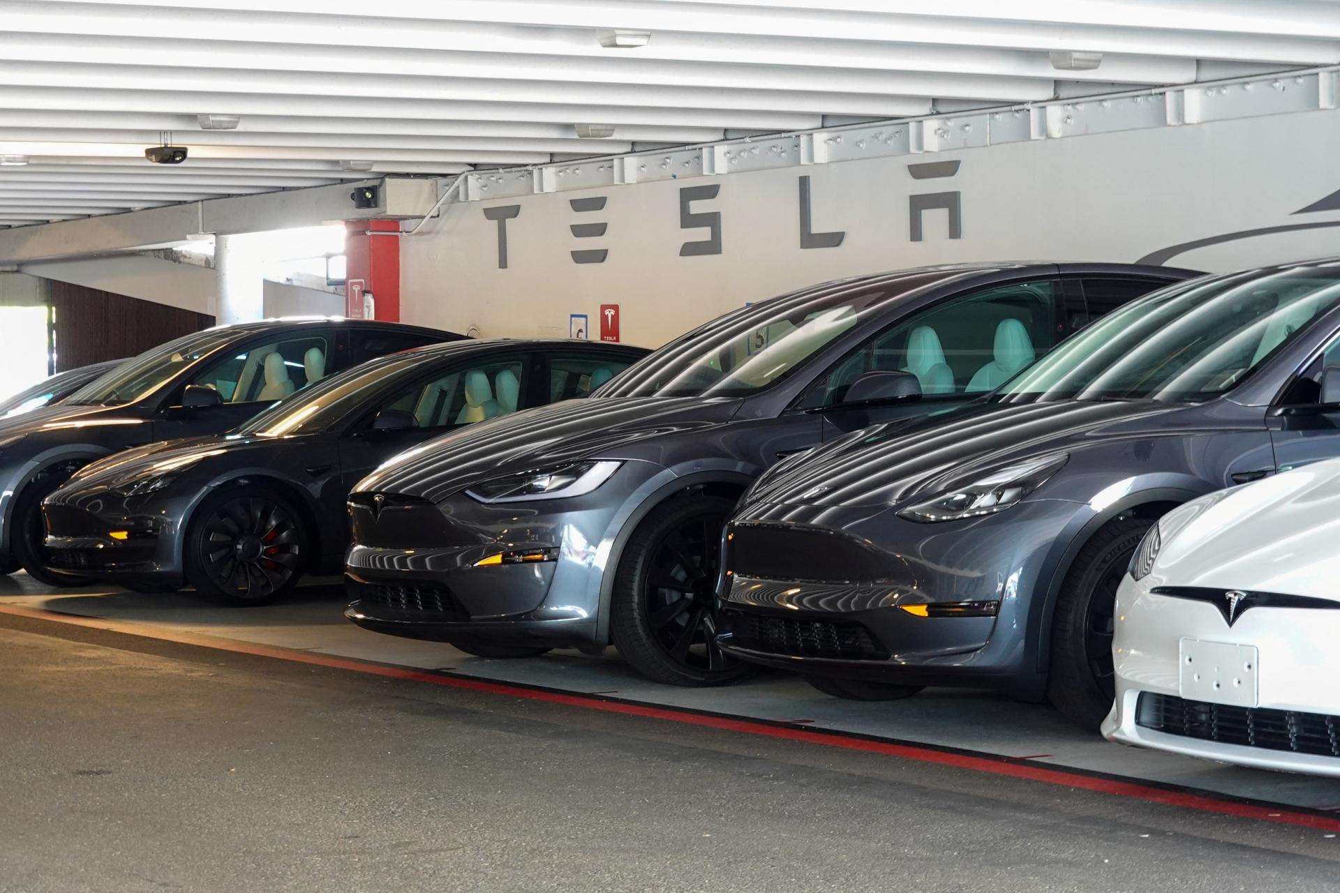 Tesla neočakáva veľké prekážky pri rozširovaní svojej továrne v Nemecku, chce vyrábať milión áut ročne