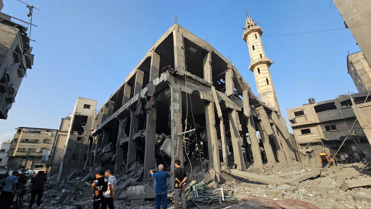 Izrael znova bombardoval pásmo Gazy, operácia môže trvať mesiace, povedal minister