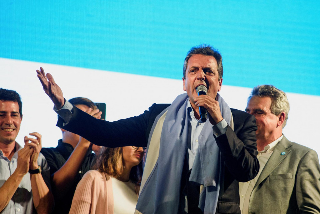 Prvé kolo argentínskych volieb vyhral minister hospodárstva z ľavicovej strany Unión por la Patria (Únia za vlasť) Sergio Massa. FOTO: Reuters