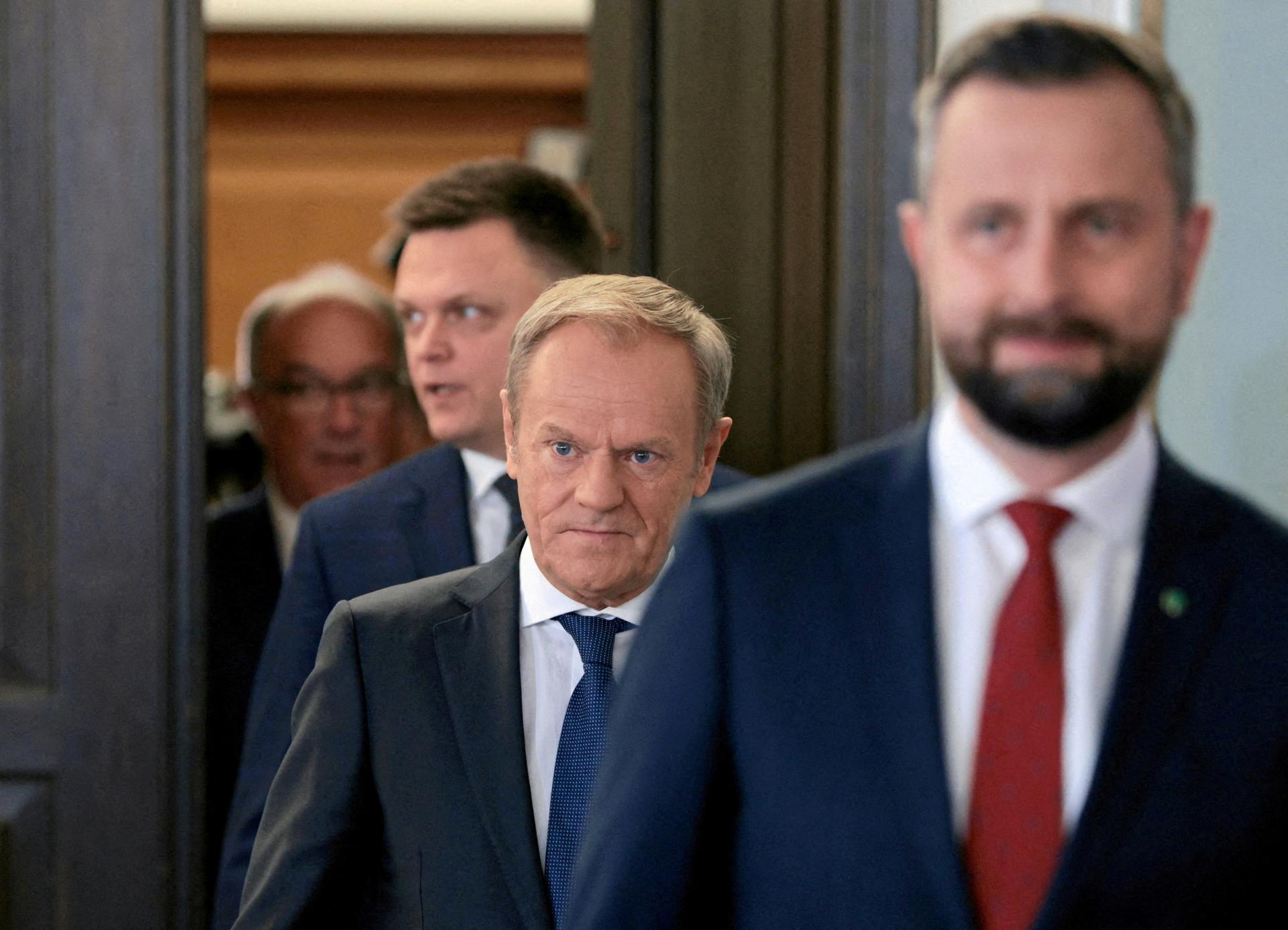 Donald Tusk sa v Bruseli stretne s predstaviteľmi EÚ, v hre sú desiatky miliárd z eurofondov
