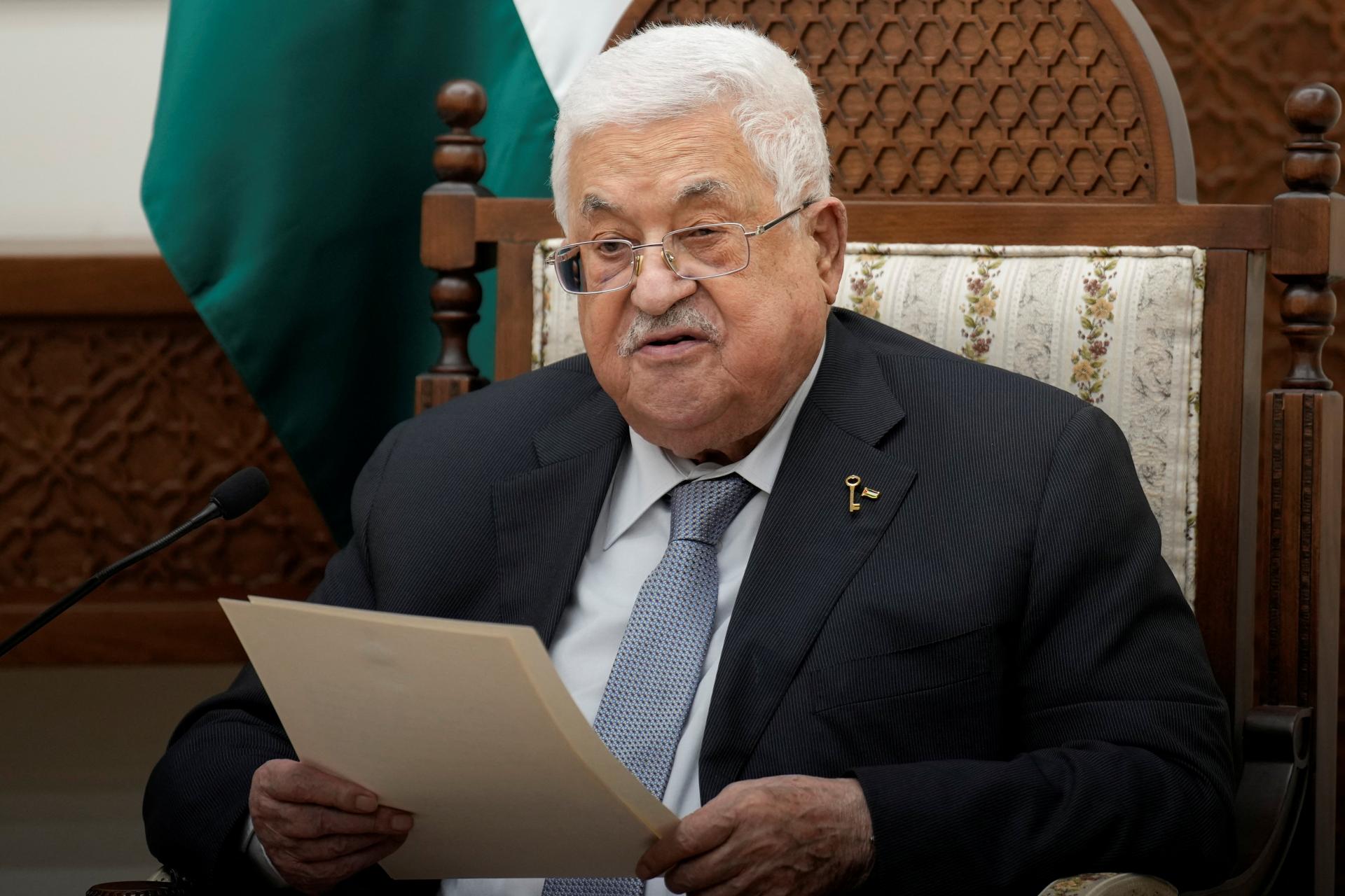 Palestínsky prezident Abbás vyzval Macrona, aby zastavil agresiu Izraela v pásme Gazy
