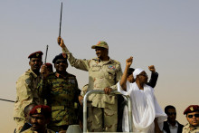 Veliteľ polovojenských síl rýchlej podpory (RSF) generál Muhammad Hamdán Daklú. FOTO: Reuters