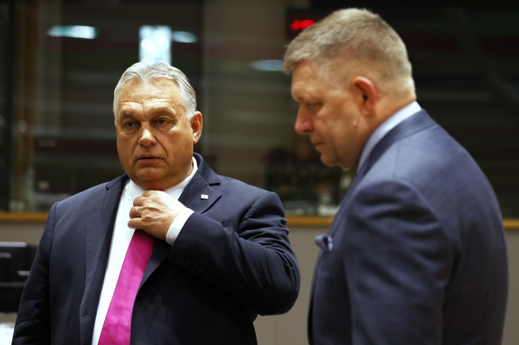 Slovenský premiér Robert Fico a maďarský premiér Viktor Orbán. FOTO: TASR/AP
