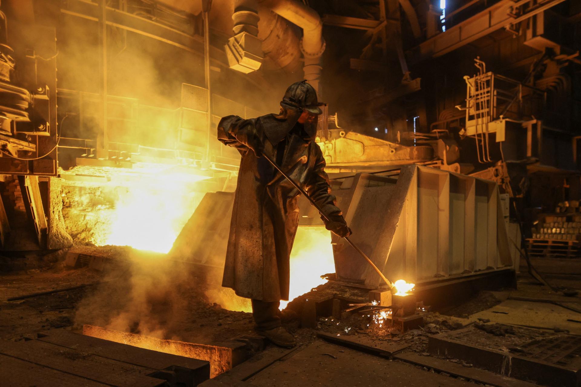 U. S. Steel v Amerike zarába, no v Košiciach generuje obrovské straty. V hre je predaj celého kolosu