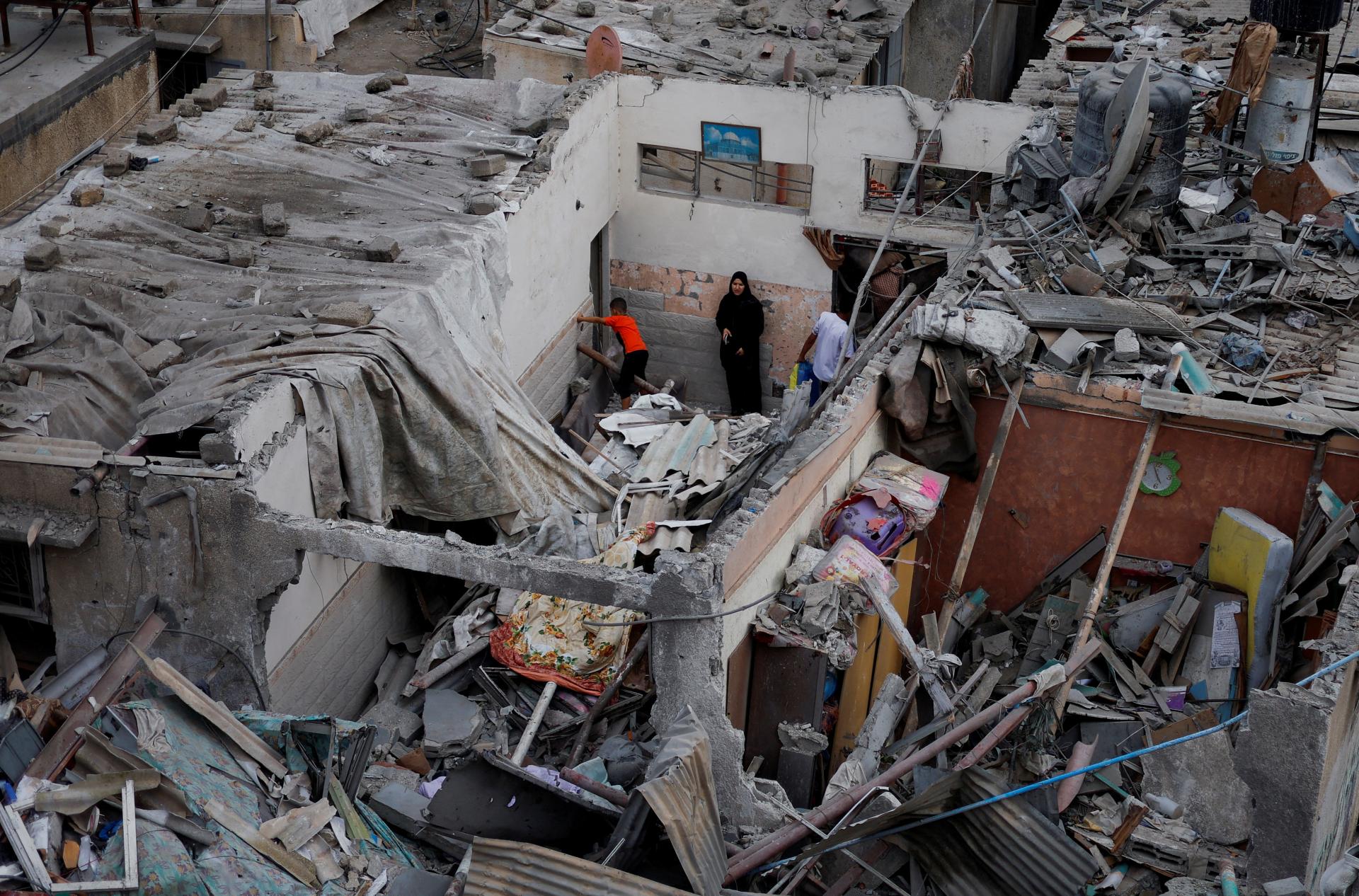 Izrael v Gaze stupňuje protiofenzívu, svet sa obáva ďalšieho utrpenia civilistov
