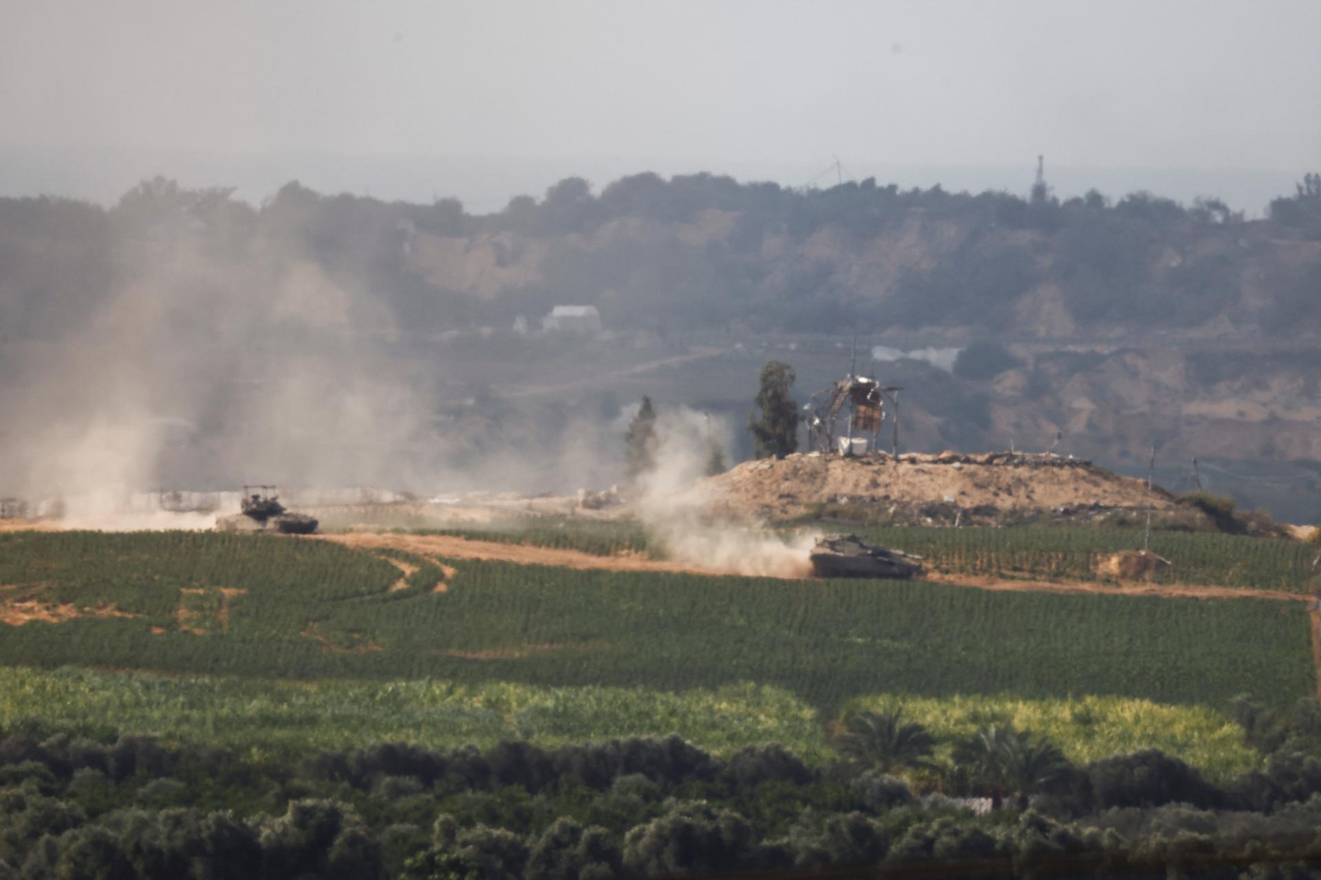 Izraelské útoky na Pásmo Gazy si podľa tamojších úradov vyžiadali vyše 8300 obetí