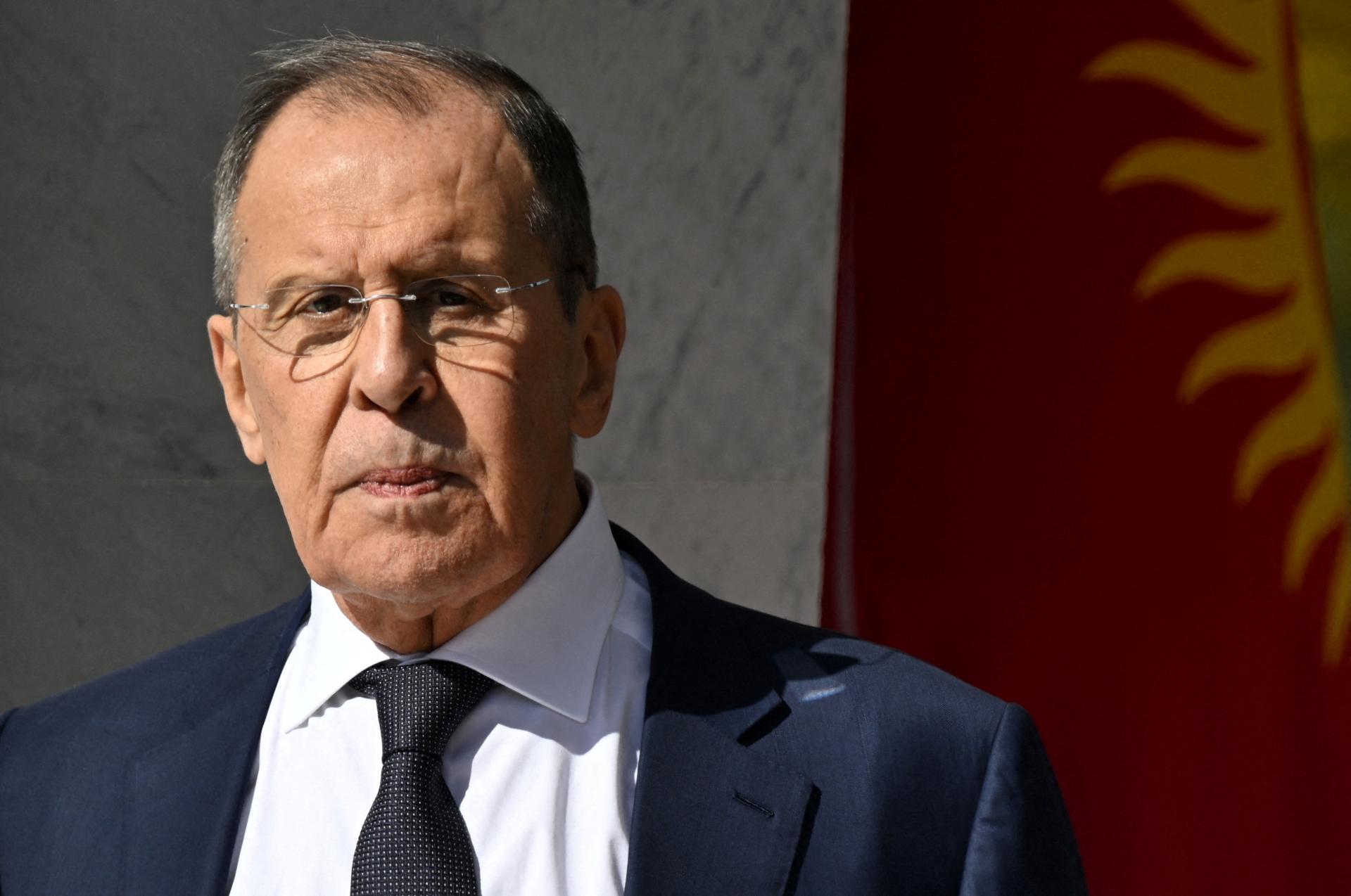 Lavrov sa chce zúčastniť na stretnutí OBSE v Severnom Macedónsku, ktoré sankciuje Rusko
