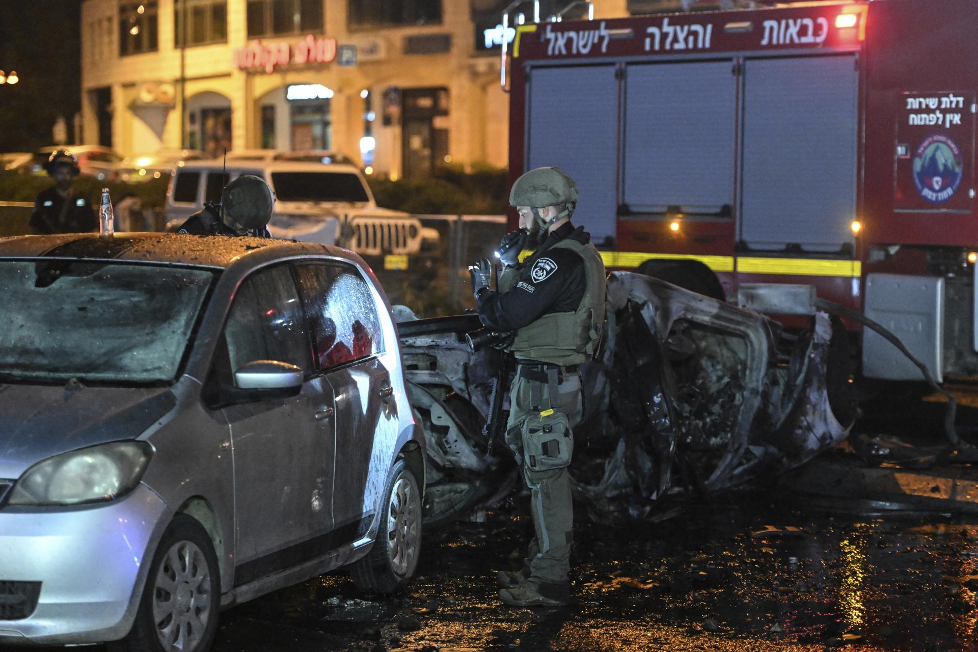 Policajtka po útoku nožom v Jeruzaleme podľahla zraneniam, páchateľa zastrelili