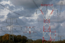Elektrické stĺpy. FOTO: Reuters