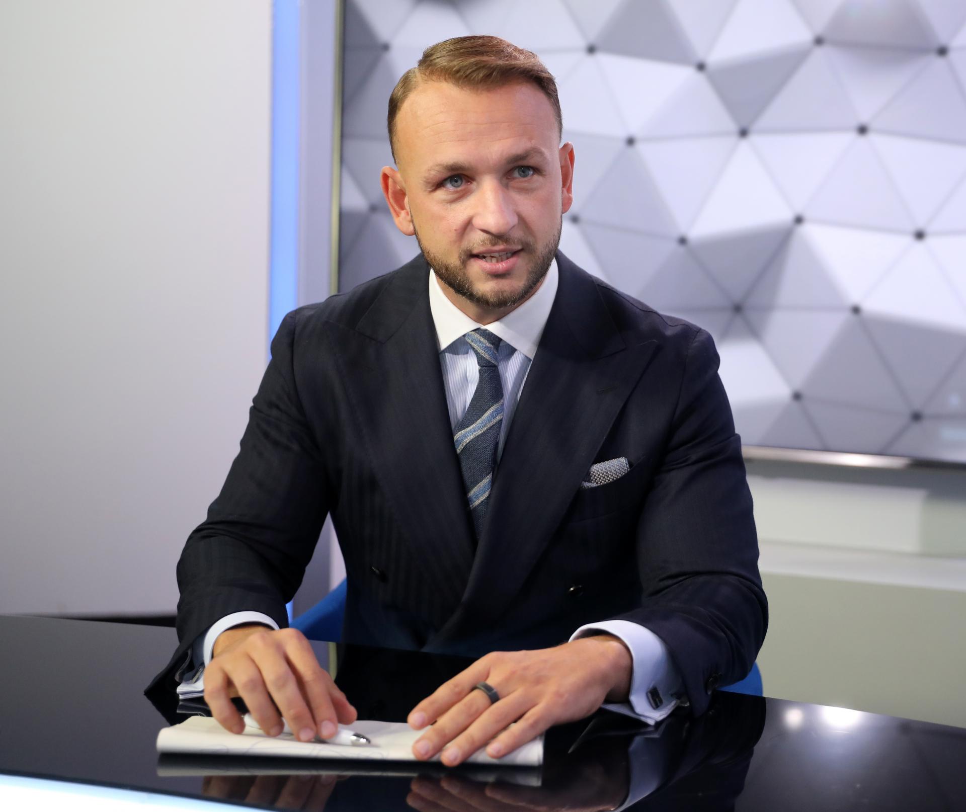 Šutaj Eštok v HNtelevízii naznačil osud Lipšica: Na pozícii bude, kým neprídu zákonné náležitosti