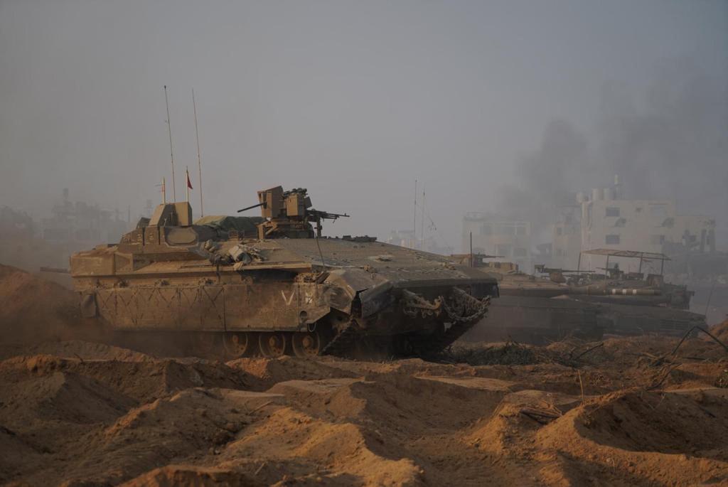 Izrael tvrdí, že dobyl základňu Hamasu, chystá sa zaútočiť na bojovníkov v tuneloch