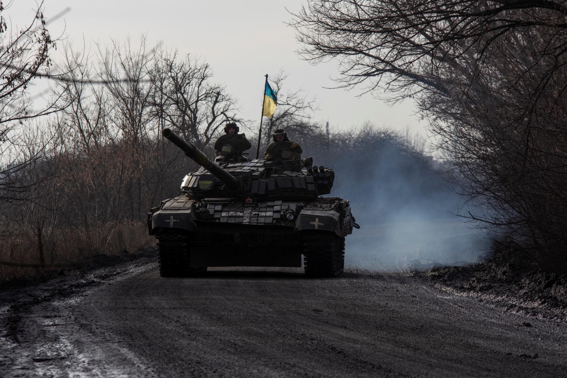 Ukrajinci sa posilňujú na okupovanom brehu Dnepra. Prvýkrát tam majú obrnené vozidlá, potvrdzujú experti