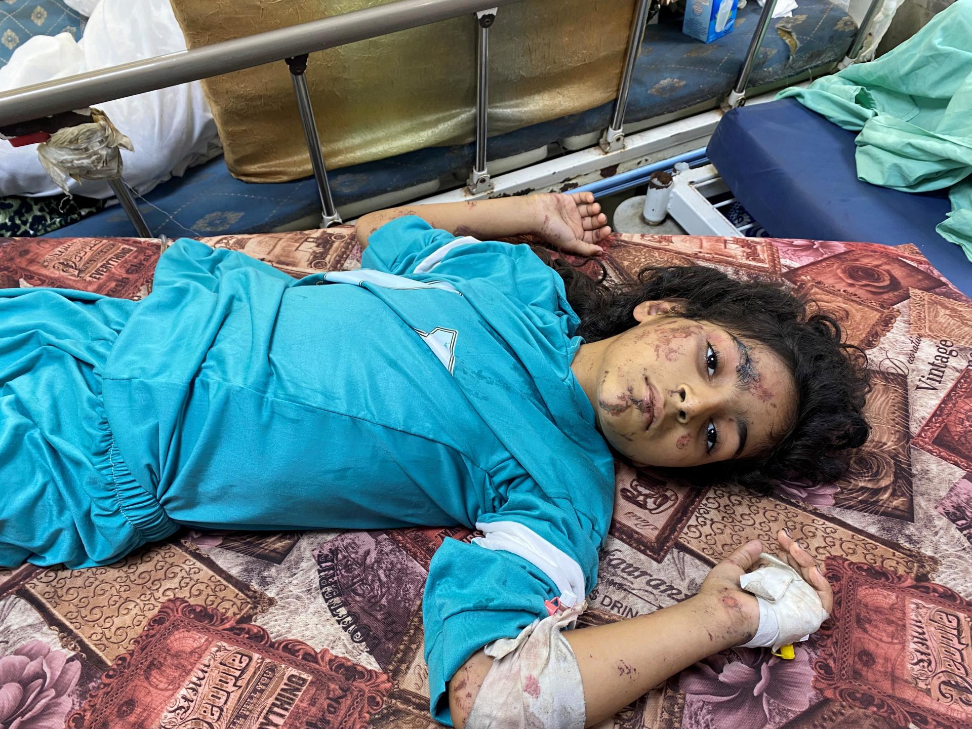 Konvoj so zdravotníckym materiálom dorazil do preplnenej nemocnice v Pásme Gazy