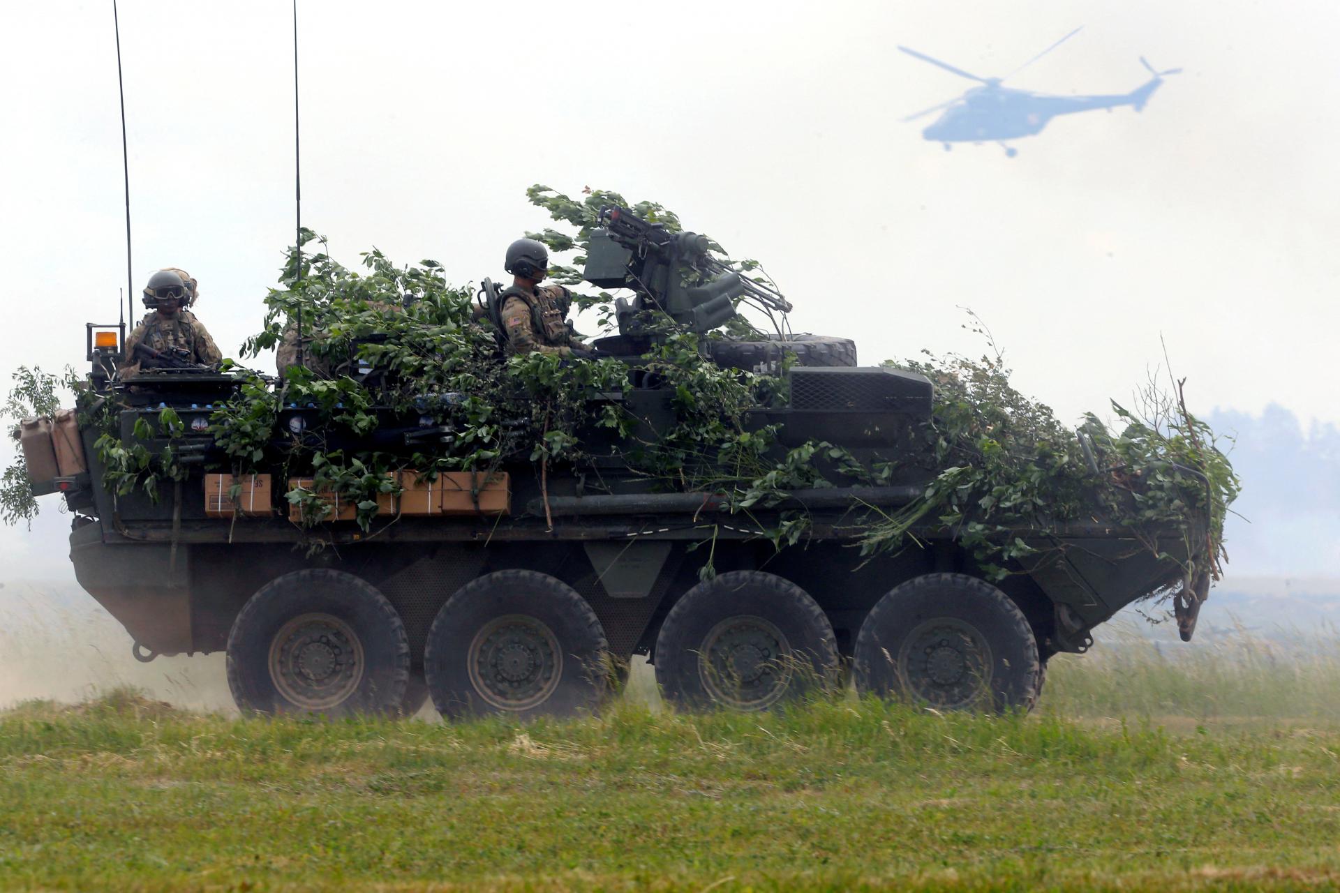 Bulharský parlament odobril nákup obrnených vozidiel Stryker od USA