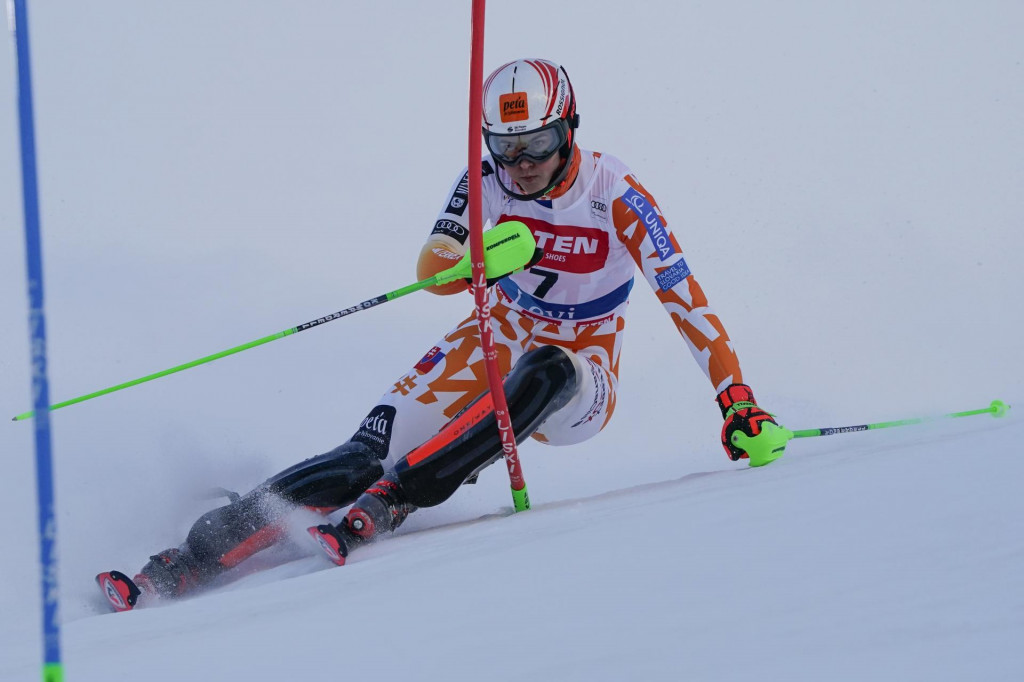 Petra Vlhová na trati prvého kola slalomu žien Svetového pohára v alpskom lyžovaní žien vo fínskom Levi. FOTO: TASR/AP
