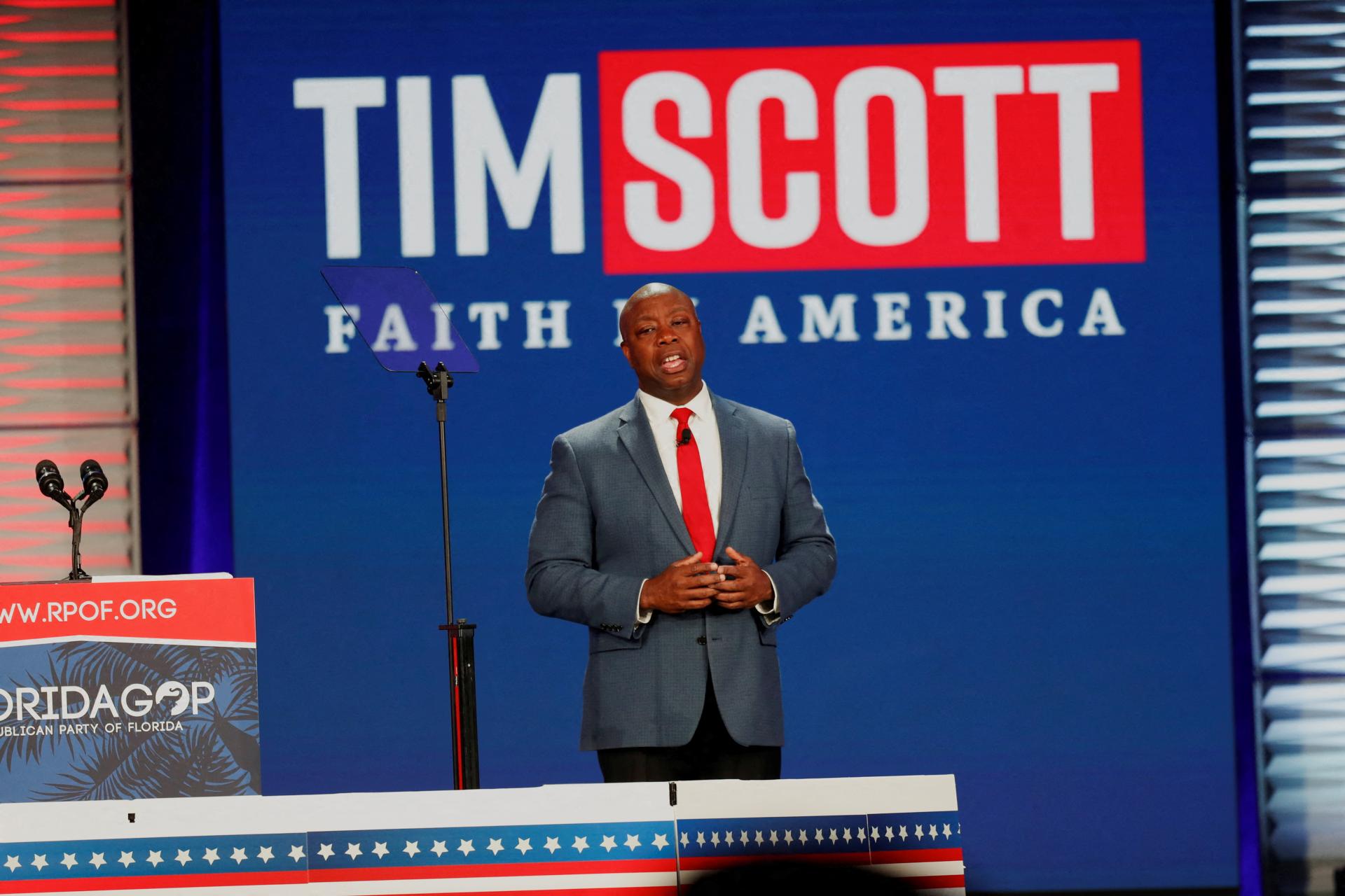 Republikán Scott odstúpil zo súboja o nomináciu v prezidentských voľbách