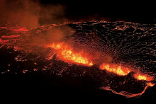 Erupcia vulkánu Eyjafjallajökull v roku 2010 spôsobila významné obmedzenie leteckej dopravy. FOTO: Reuters