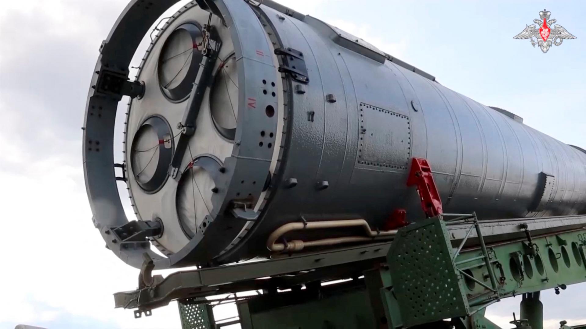Rusko nabilo silo nosnou raketou s hypersonickým klzákom, ktoré je schopné niesť jadrové hlavice
