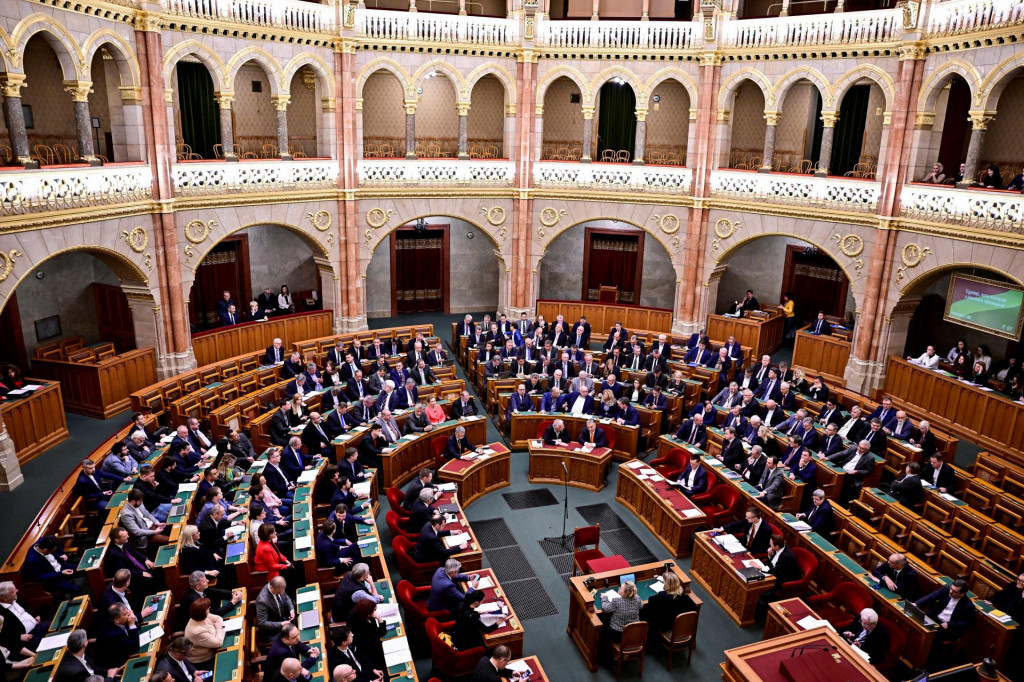 Rokovacia sála maďarského parlamentu v Budapešti. FOTO: REUTERS