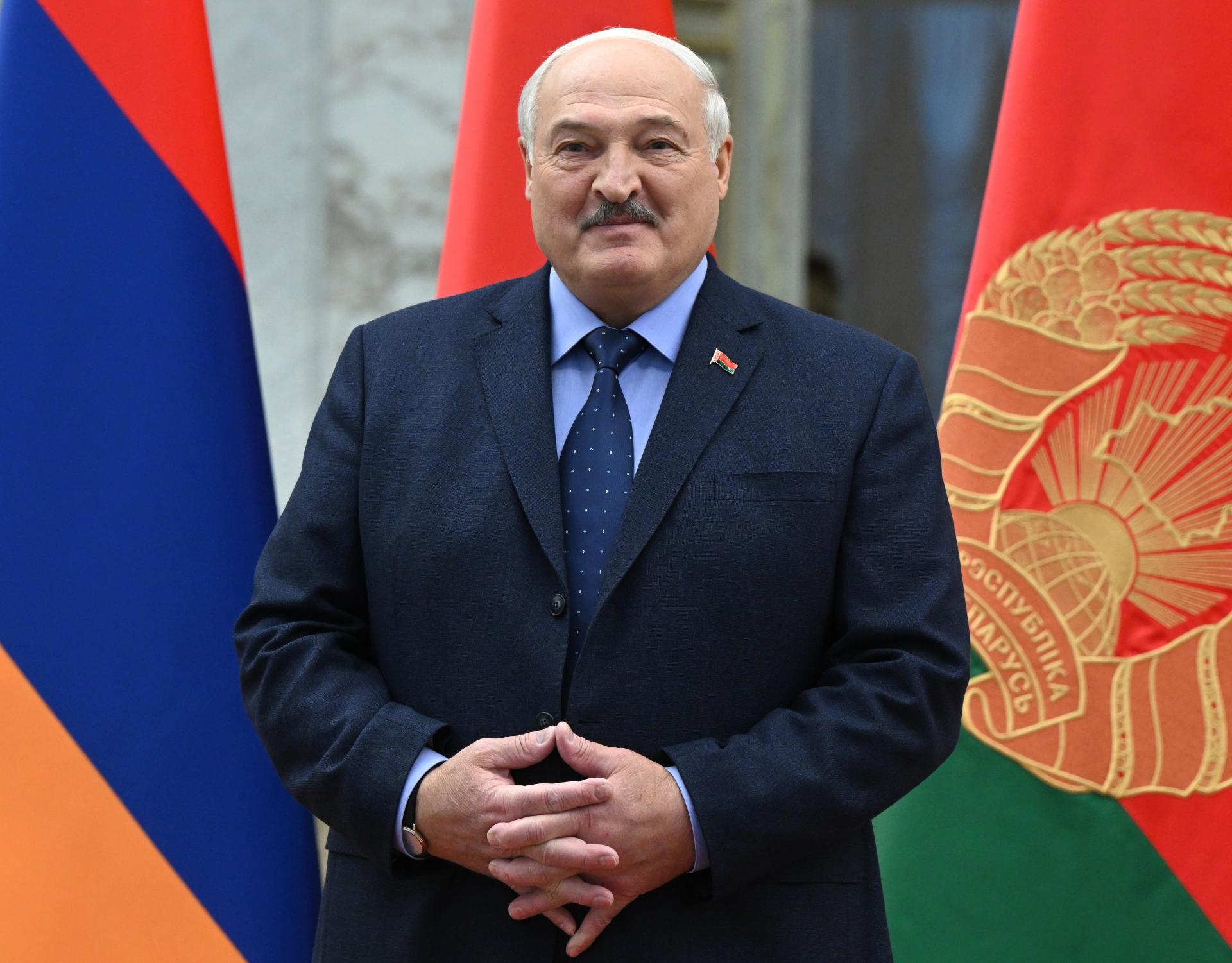 Arménsko ako provokatér. Lukašenko na samite ruskom vedenej organizácie nepriamo kritizoval Pašinjanove kroky