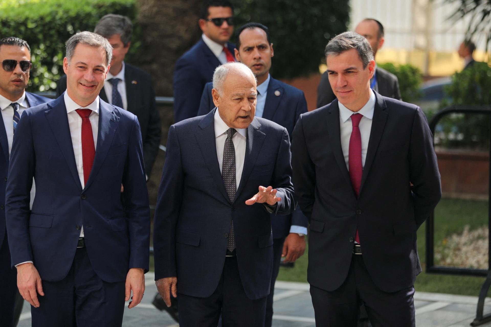 Španielsky premiér dúfa, že prímerie v Gaze vydrží viac ako štyri dni. Riešenie vidí v dvoch štátoch