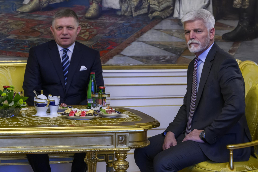 Predseda vlády Slovenskej republiky Robert Fico a prezident ČR Petr Pavel na Pražskom hrade. FOTO: TASR/Jaroslav Novák