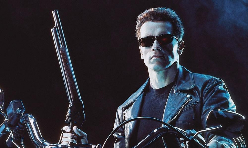Úloha Terminátora urobila z Arnolda Schwarzeneggera filmovú hviezdu. Spoločne s režisérom Jamesom Cameronom vytvorili legendárnu postavu z budúcnosti, kde stroje ovládnu svet ľudí. FOTO: Tri-star Pictures