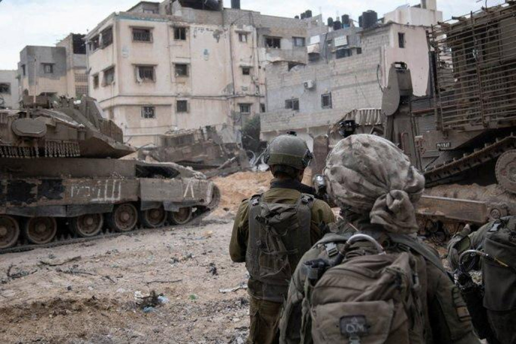 Izraelská armáda v pásme Gazy počas dočasného prímeria medzi Izraelom a palestínskym islamistickým hnutím Hamas. FOTO: Reuters