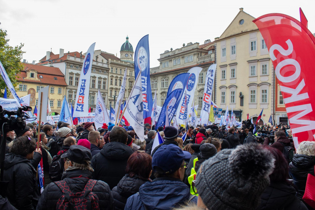 Zamestnanci a odborári si nemyslia, že český konsolidačný balíček je prospešný. FOTO: TASR/B. Vizváryová