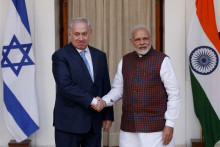 Indickí premiér Módí a izraelskí premiér Netanjahu. FOTO: Reuters
