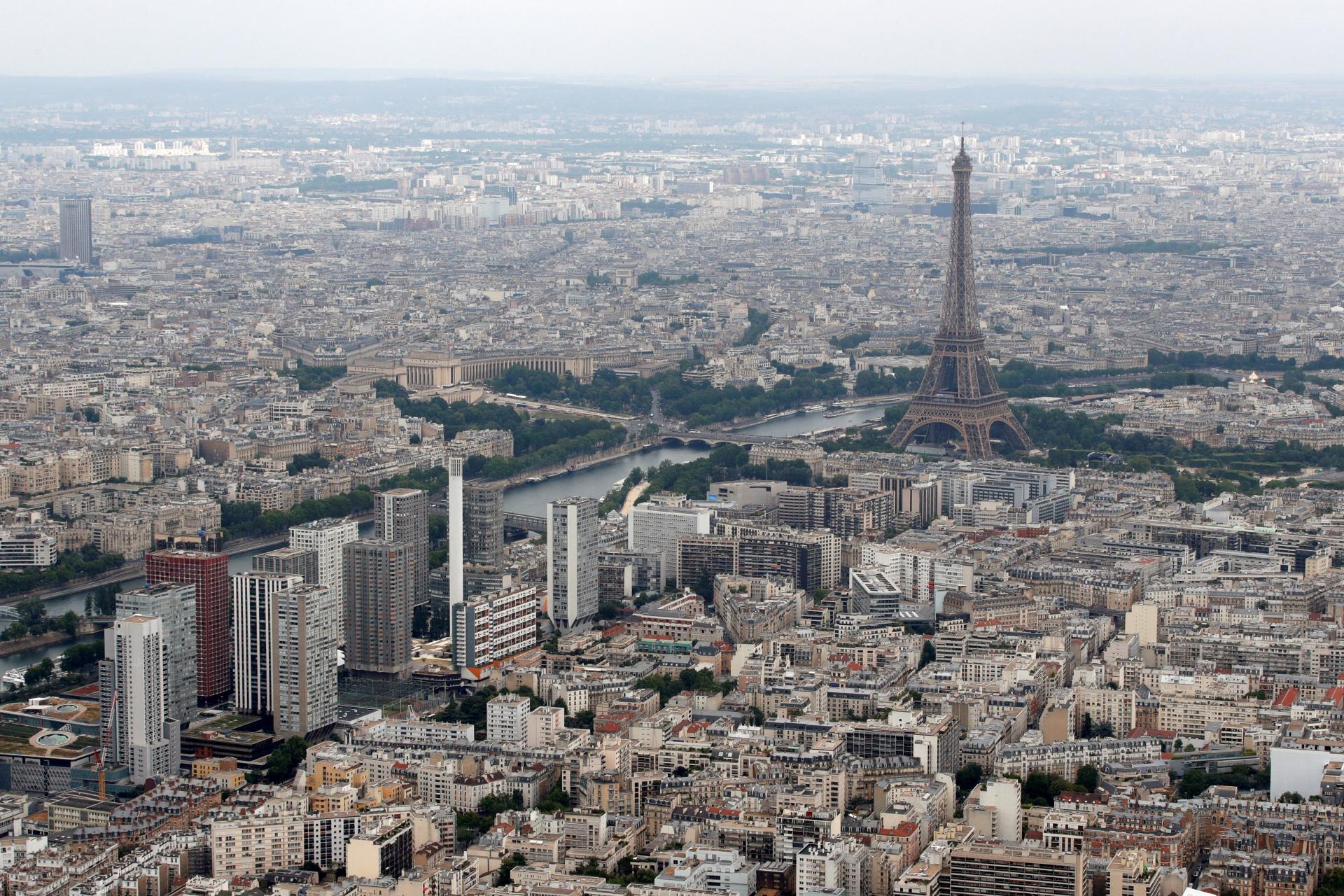 Francúzska ekonomika v treťom štvrťroku nečakane klesla, spomalili sa investície a klesol export