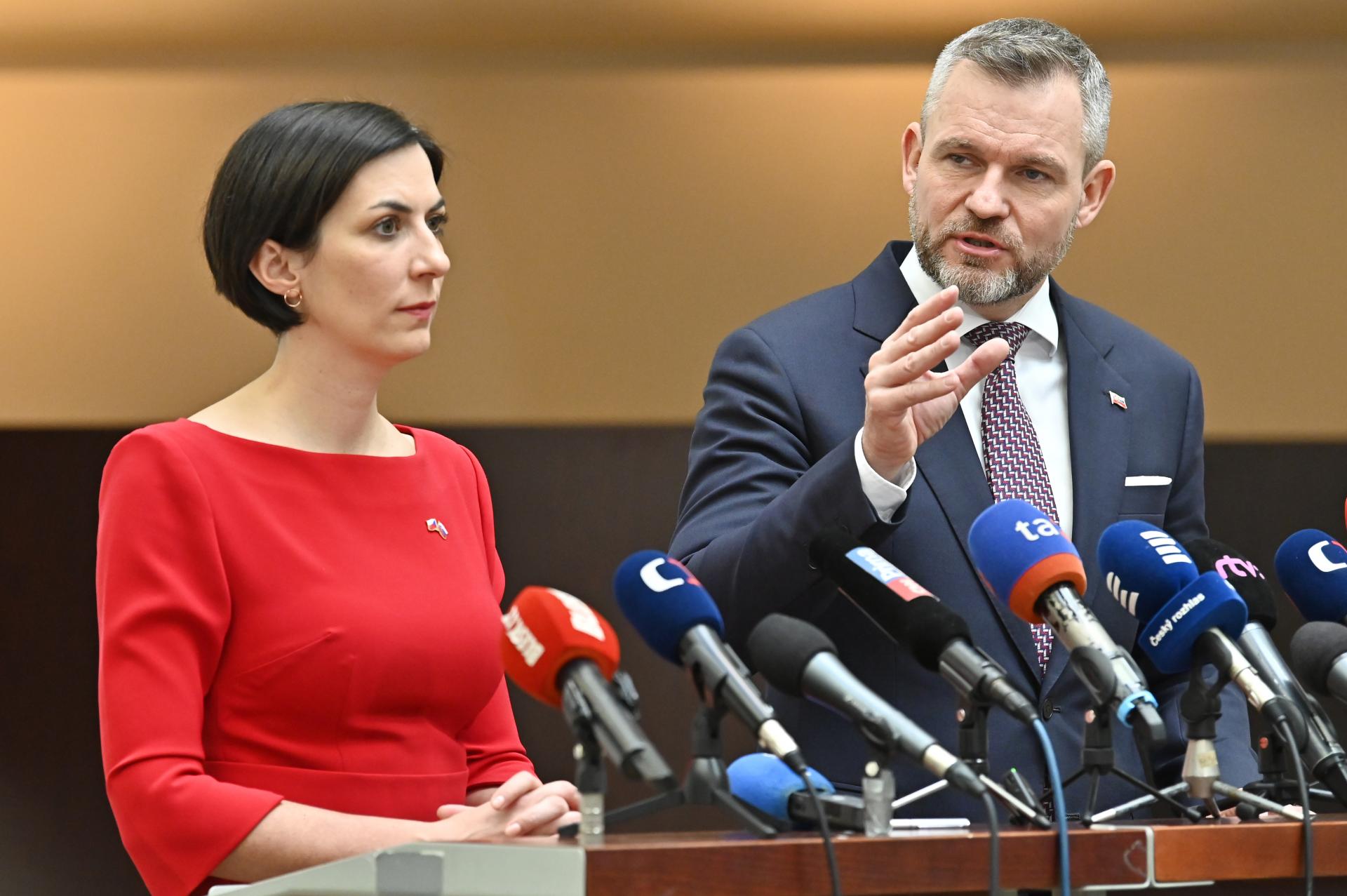 Pellegrini odkázal Česku, aby sledovalo konkrétne kroky Slovenska pri konflikte na Ukrajine